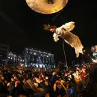 Una bailarina suspendida en el aire, en Madrid.