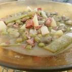 &iquest;Juntar habas con guisantes? Pues claro. Y con jud&iacute;as verdes. Aqu&iacute;, la receta completa.