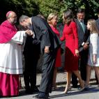 5c8a77df36000006186b82b4