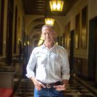 5c8a7611360000ba1a6b80c1