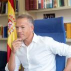 5c8a7612240000f404a31bf5