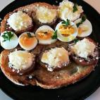 Tomates kumato, queso manchego, pan dorado en la sart&eacute;n... Una forma de potenciar sabores en una tosta sencilla con esta receta.