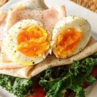 Las tostas son una opci&oacute;n perfecta para empezar el d&iacute;a de una manera diferente. Por eso, esta receta es un desayuno ideal, adem&aacute;s de saludable y con mucha energ&iacute;a.