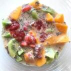 En esta receta encuentras todo lo necesario para un desayuno saludable: fruta, leche y los hidratos y la fibra de las semillas de ch&iacute;a. Para prepararla basta con estos seis ingredientes.