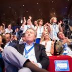 5c8a59a6230000dd0422ff2f