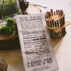 Haz una lista con imágenes o momentos para fotografiar: desde los postres a un brindis o los que peor bailan, la madre de la novia emocionada o la primera chica que se quita los zapatos. Todo el mundo enviará (o subirá a una carpeta, una apli...