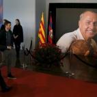Será también un encuentro especial por ser el primero que se disputa en el Camp Nou tras la muerte de Johan Cruyff debido a un cáncer de pulmón. Todos los presidentes vivos del F.C. Barcelona han dejado a un lado sus diferencias y acudirán ...