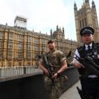 5c8ad6e82000009d036fd856