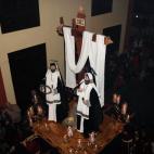 Viernes Santo, Procesión del Santo Entierro, imagenes de Los Santos Varones (calle Pérez Volcán)