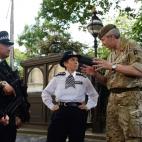 5c8ad6f6220000510019f91e