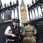 5c8a68e2360000a61b6b7152