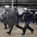 5c8b158f2400004205a40c09