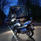 5c8ac1e7250000e203c997f7