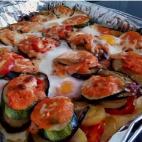 &iquest;Necesitas una comida contundente para pasar un d&iacute;a fuera este verano? Con huevo, patata, calabacines, berenjenas y pimientos, el tumbet mallorqu&iacute;n es una opci&oacute;n ideal. Puedes aprender a hacerlo aqu&iacute;.