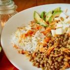 Darle un toque ex&oacute;tico a esta cl&aacute;sica receta no cuesta nada. Para hacer este delicioso plato solo necesitas 13 ingredientes y media hora de tu tiempo. Adem&aacute;s, es apto para diab&eacute;ticos. Puedes leer la receta completa en...