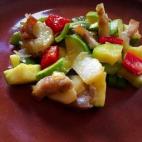 Para hacer esta receta t&iacute;pica de Arag&oacute;n solo necesitar&aacute;s calabacines, pimiento verde y rojo, cebolla y papada de cerdo. Consulta los pasos a seguir en Cookpad.