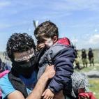 5c8b1b35360000a61b6c78db