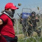 5c8b1b36240000f7054cdb97