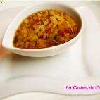 Esta salsa no es la vinagreta al uso que podemos utilizar para ali&ntilde;ar una ensalada. Para hacerla solo hacen falta diez minutos y ocho ingredientes. Sigue los pasos aqu&iacute;.