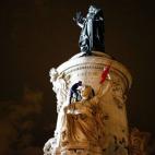 5c8b67ce200000430470adf4