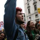 5c8b69b3200000430470b27d