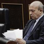 José Ignacio Wert, que había ocupado el cargo de ministro de Educación y Cultura, fue sustituido por Íñigo Méndez de Vigo el 25 de junio de 2015. Él mismo pidió irse por "razones personales" y el 31 de julio fue nombrado embajador de E...