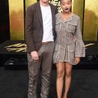 El actro Nick Robinson y la actriz Amandla Stenberg
