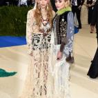 Las diseñadoras Mary-Kate y Ashley Olsen