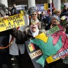 5c8ab6ef360000ba1a6bee48