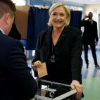 5c8ac756240000f404a3abd5