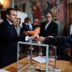 5c8ac757360000c81a6c0dd4