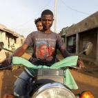 5c8a5771240000f404a2f67b