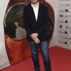 5c8b7fdc360000e01c6d3d43