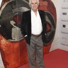 5c8b7fdf230000dd0424e421