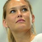 La modelo israelí Bar Refaeli desde los juegos olímpicos de Londres 2012. (August 1, 2012). (Photo credit should read MARTIN BUREAU/AFP/GettyImages)