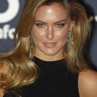 La modelo israelí Bar Refaeli en un evento en Londres. (Lunes 6, 2012) (AP Photo/Lefteris Pitarakis)