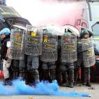 5c8ac2fd360000ba1a6c05ac