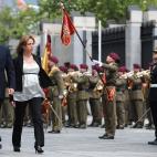 Junto a Jos&eacute; Antonio Alonso pasando revista a las tropas.