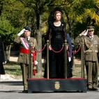 Junto a Alfredo P&eacute;rez Rubalcaba y la reina Sof&iacute;a en la entrega de la bandera a la Unidad Nacional de Emergencias.