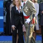 Junto al rey Juan Carlos durante el desfile de las Fuerzas Armadas en el d&iacute;a de la Hispanidad.