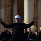 5c8aa7d5250000e203c96346