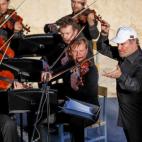 5c8aa7dd250000bd05817d61