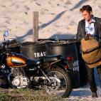 5c8b35f9240000f404a45b88