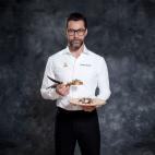 5c8abe2d2500000704c990e4