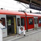 5c8b714e360000e01c6d17e7