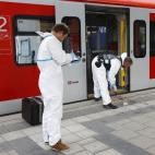 5c8b714f2500000d04caad3b