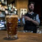 Es una variante de los cócteles tipo Collins pero con Jägermeister. Además de 30 ml de esta bebida lleva 30 ml de zumo de limón, 30 ml de azúcar líquido, Korn (licor alemán de maíz), espuma de cerveza y piel de limón para decorar.