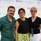 David Pérez Martín, del grupo Prisa, y acompañante, junto a Montserrat Domínguez