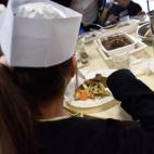 Los padres saben que el presupuesto para el comedor escolar es una de las partidas más importantes dentro de la planificación económica familiar. Teniendo en cuenta que la media del coste de comedor escolar en España está en 4,80 euros, se ...