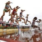 La española Irene Sanchez-Escribano durante las pruebas clasificatorias de los 3.000 m obstáculos en el Campeonato de Europa de atletismo que se celebra en Amsterdam, Holanda.